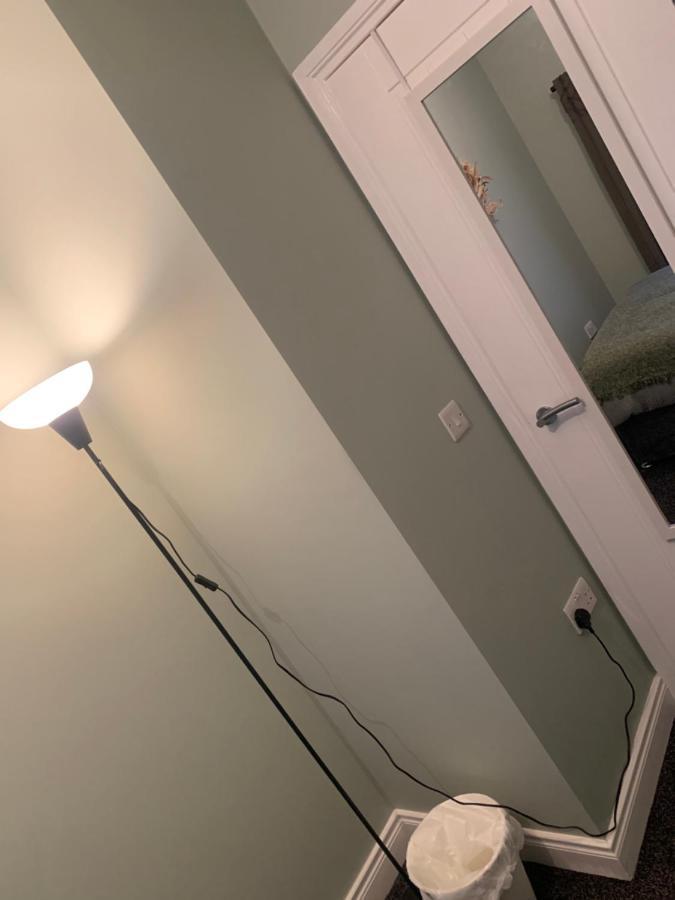 2 Bedroom Cheerful House Close To City Center Belfast Exterior photo